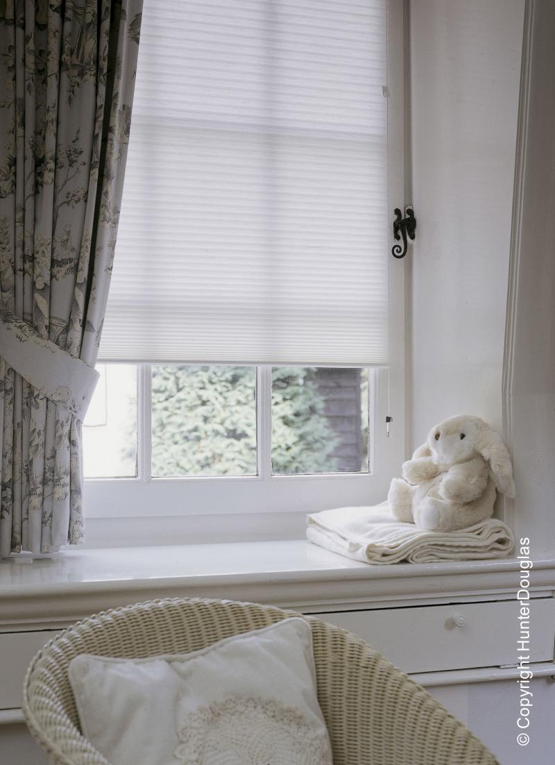 Cortinas Duette® Luxaflex® Hunter Douglas® várias opções de tecido, cores e texturas.