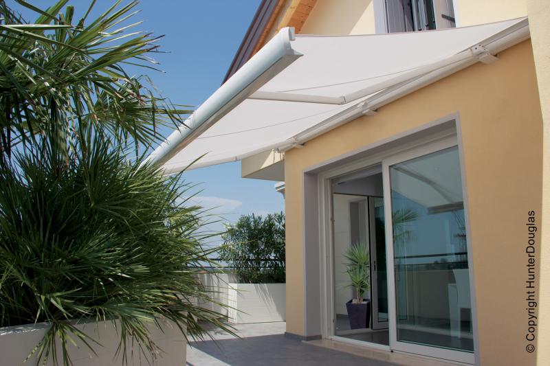 Toldos Braço Articulados Luxaflex® Hunter Douglas® várias opções de tecido, cores e texturas e dimensões