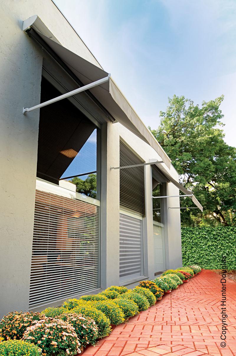 Toldos Braço Pivotante Luxaflex® Hunter Douglas® várias opções de tecido, cores e texturas e dimensões